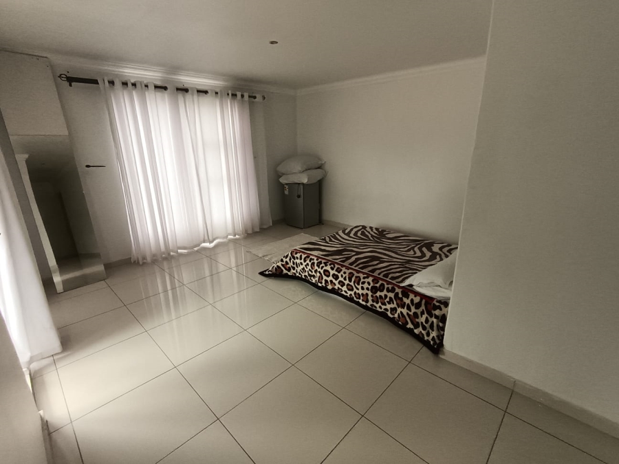 4 Bedroom Property for Sale in Geelhoutpark North West